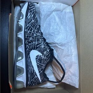 Nike Black and White Sneakers